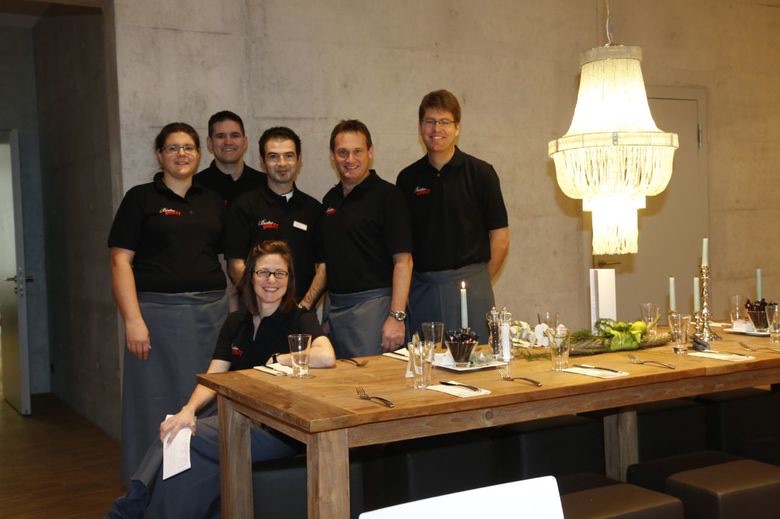 Das Bistro-Team im Gastraum